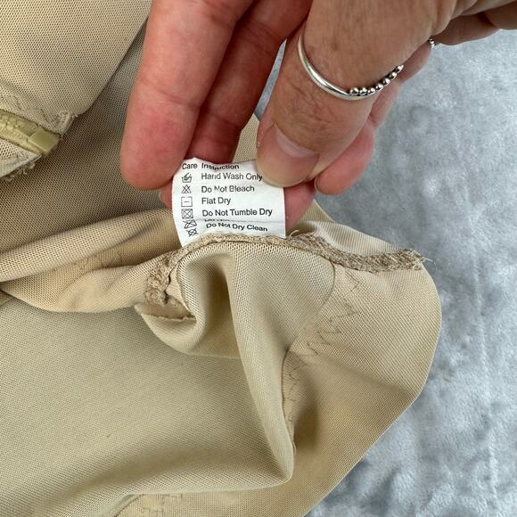 Unbranded Shaper Vest Men's and Women's Compression Top‎ Size L Nude Zip (0706) - Picture 4 of 8